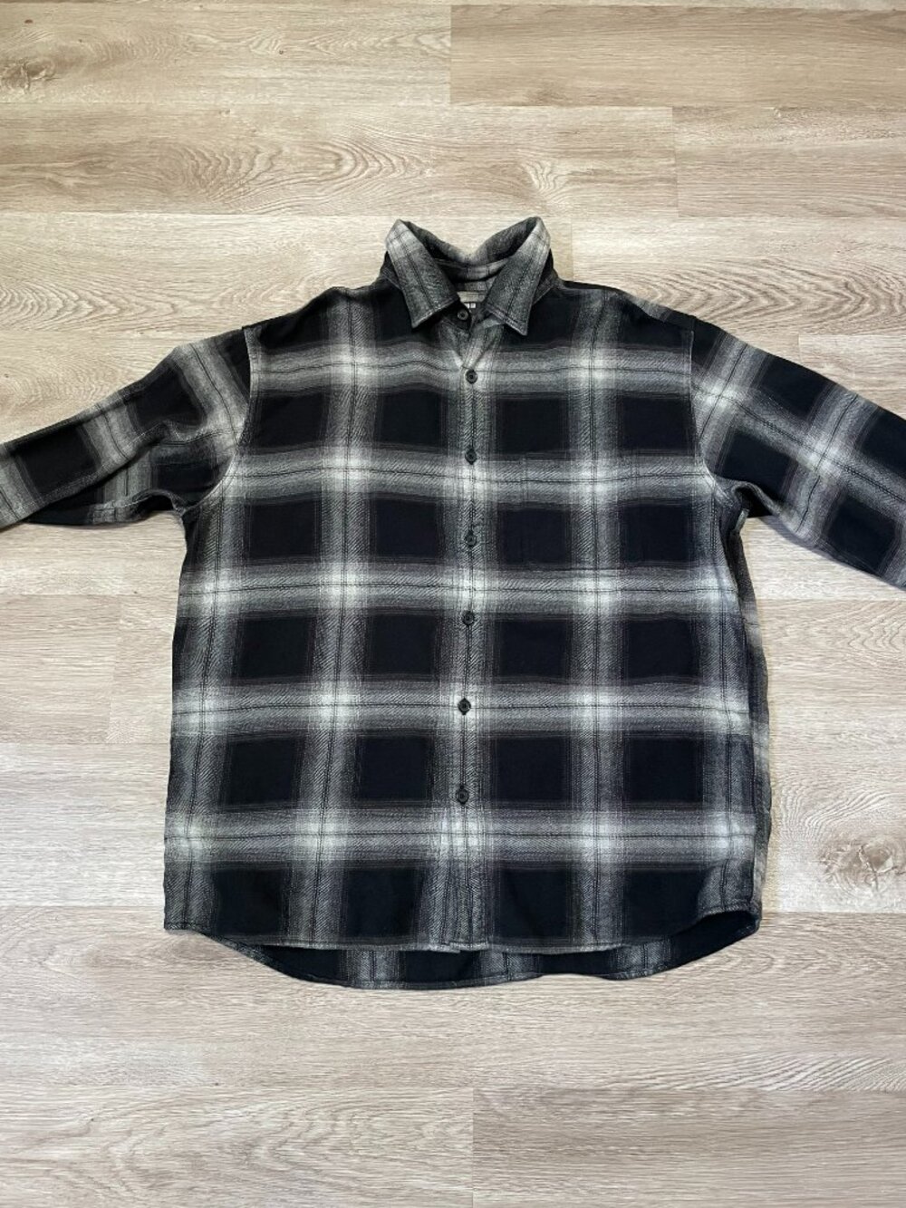 Flannel - Picture 2 of 12